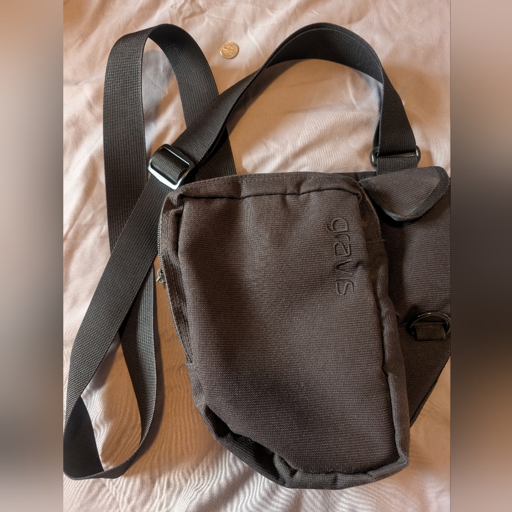 Black and Gray Messenger Bag with Adjustable Strap and Minimalist Design